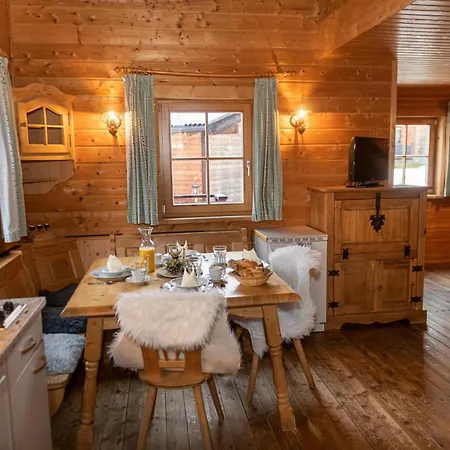 Urige Doppelhaushaelfte 15 *